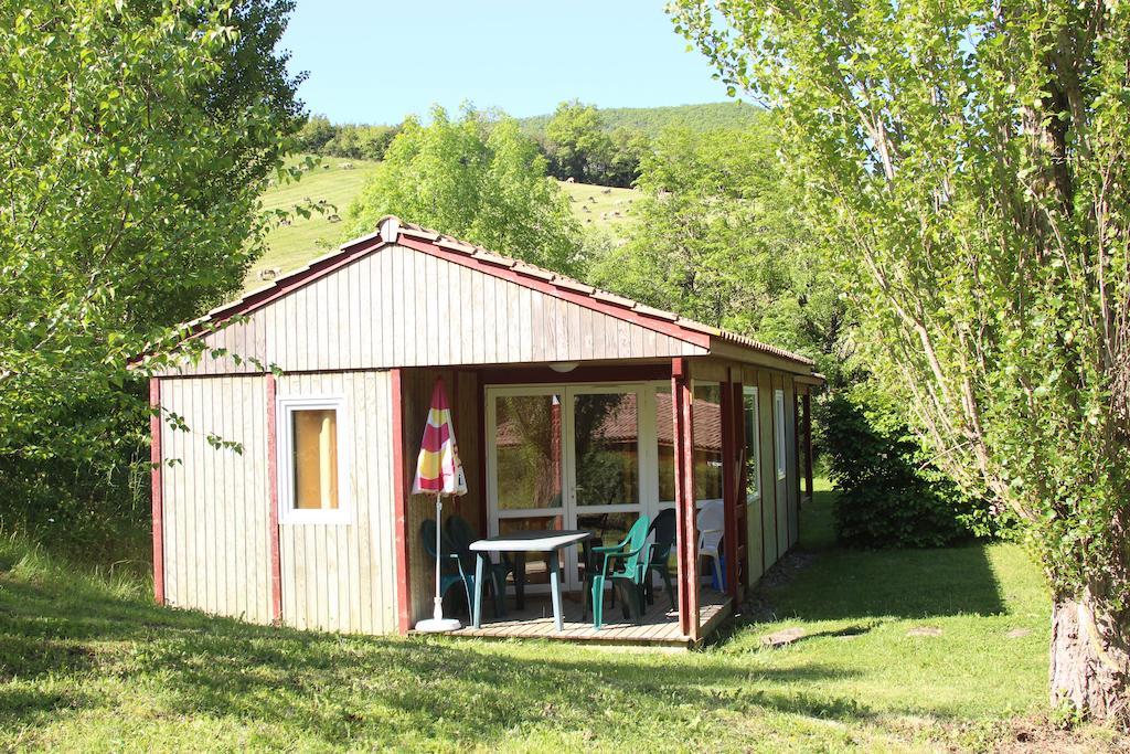 Causses & Vallees Vacances Hotel Saint-Georges-de-Luzençon Pokój zdjęcie